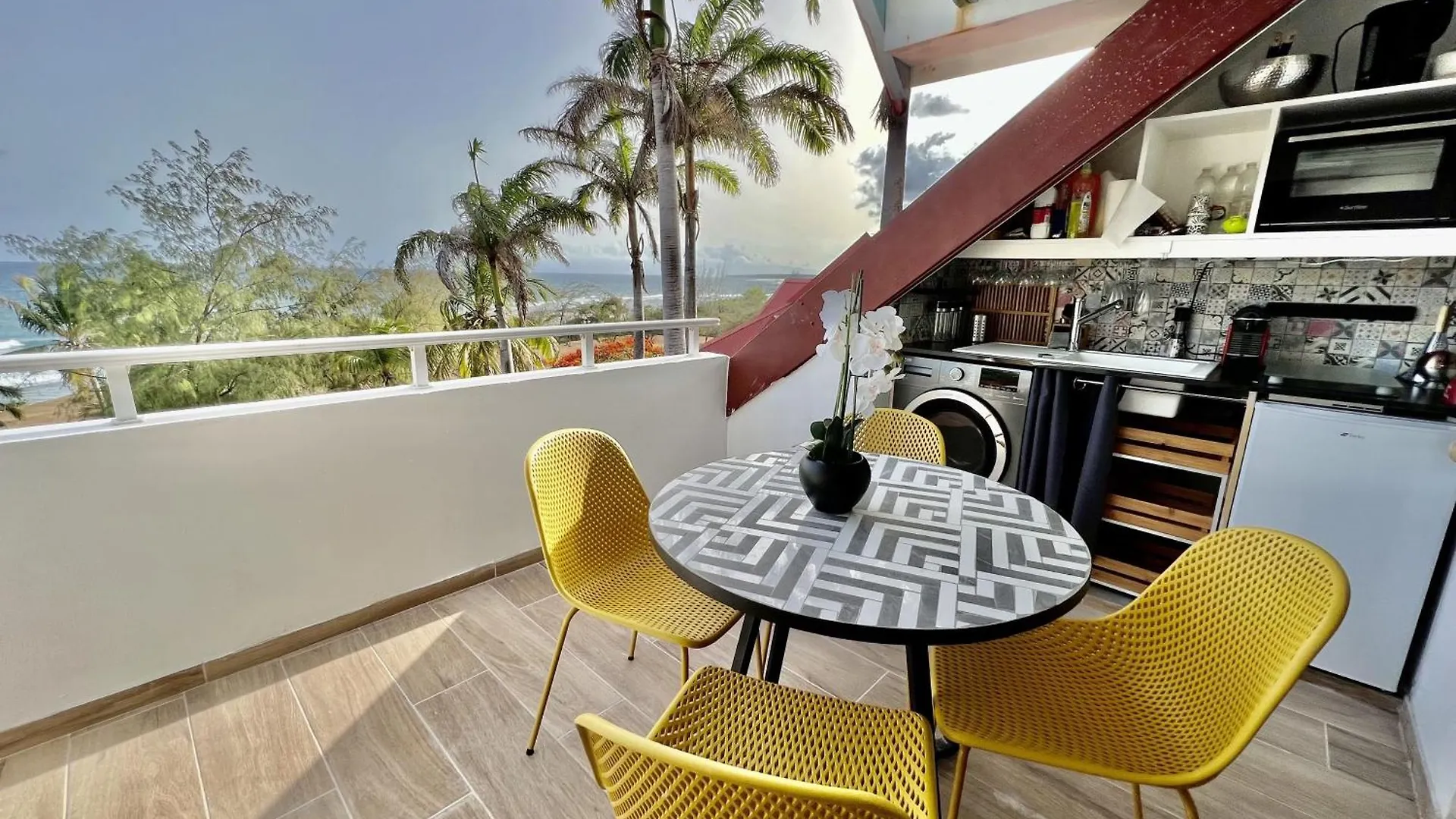 Ti Kaz Coco Douceuw Sea View location